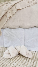 Load image into Gallery viewer, Oatmeal Linen Duvet Cover Set
